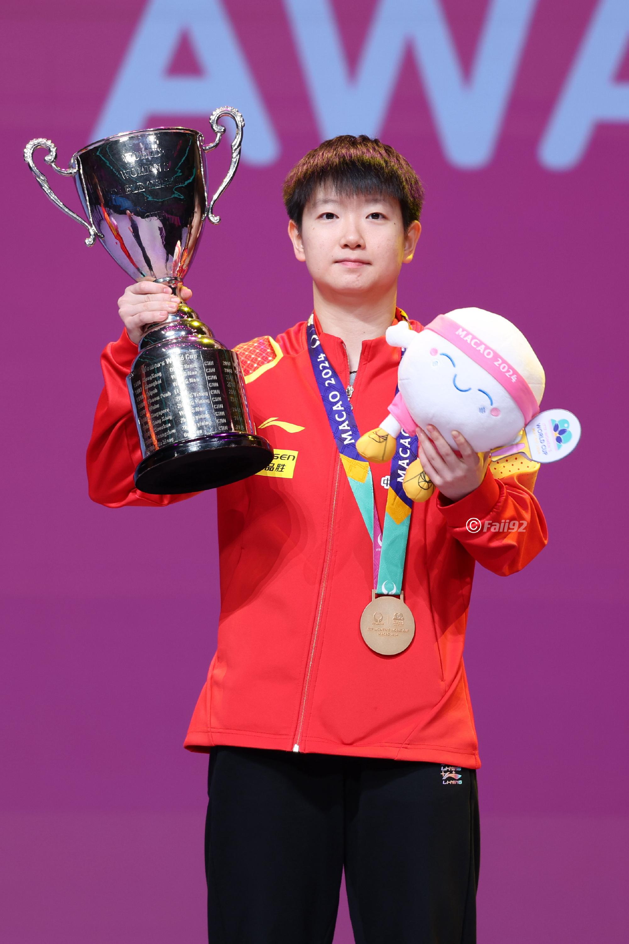 顶级运动员在比赛中斗志昂扬