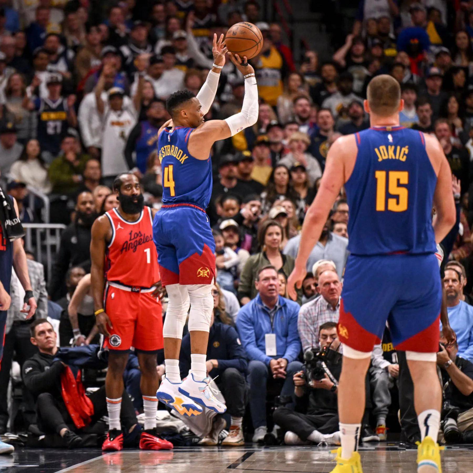  穆雷巅峰对决，哈登与80激战瑞士队分钟，问鼎冠军胜负难料！