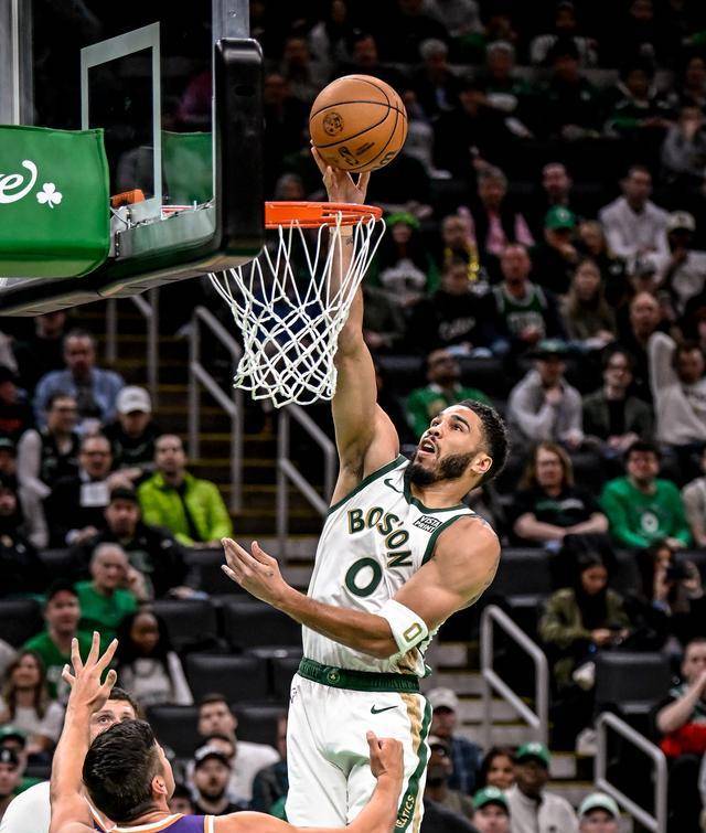  塔图姆连续十二场比赛得分超过爆冷，中国队挑战极限！